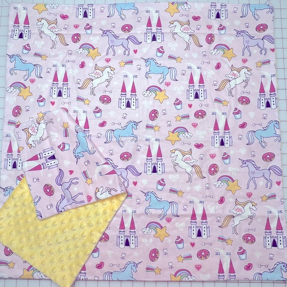 Unicorn baby blanket and burp cloth set - Picture 1 of 5